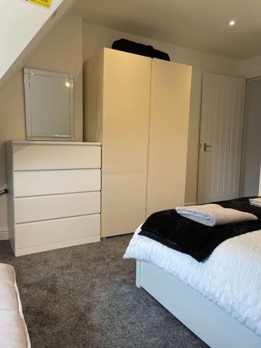 Rosey Lodge -1Bedroom Cousy Flat - Parking, Netflix, Wifi - Close To Blenheim Palace & Oxford - F5 Kidlington Luaran gambar