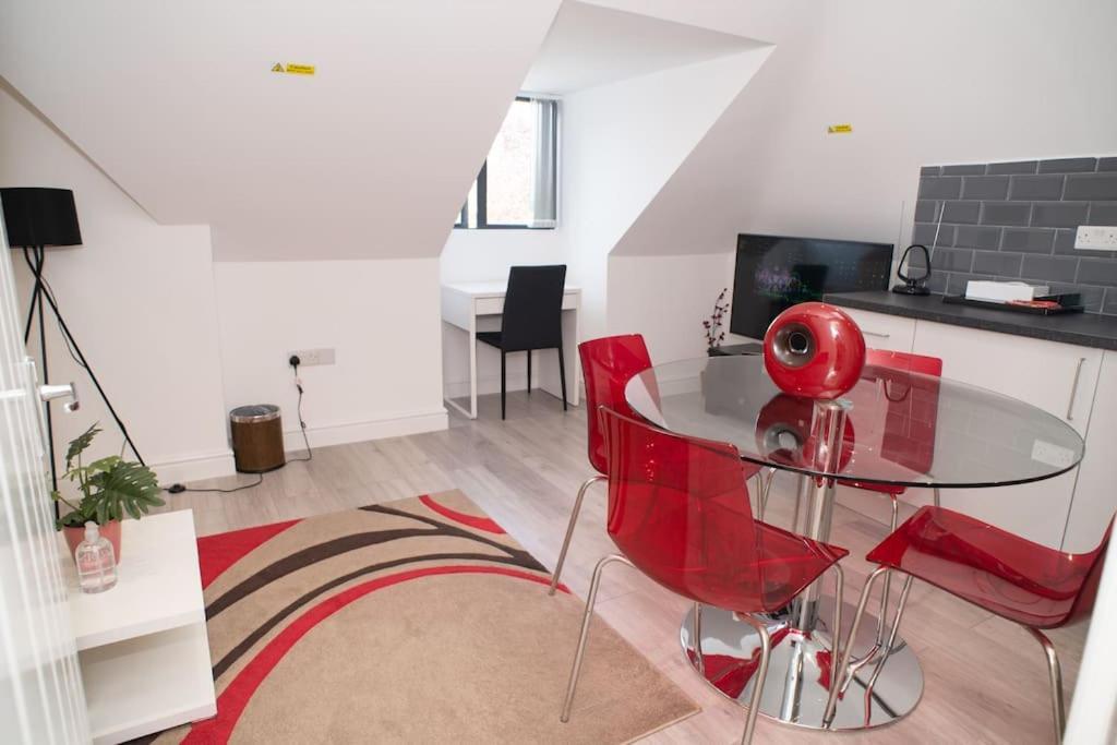 Rosey Lodge -1Bedroom Cousy Flat - Parking, Netflix, Wifi - Close To Blenheim Palace & Oxford - F5 Kidlington Luaran gambar