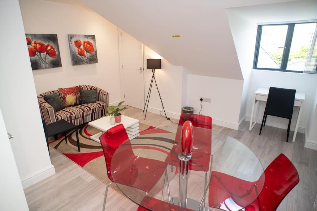Rosey Lodge -1Bedroom Cousy Flat - Parking, Netflix, Wifi - Close To Blenheim Palace & Oxford - F5 Kidlington Luaran gambar