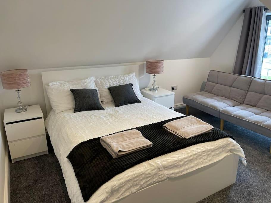 Rosey Lodge -1Bedroom Cousy Flat - Parking, Netflix, Wifi - Close To Blenheim Palace & Oxford - F5 Kidlington Luaran gambar