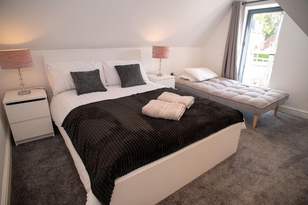 Rosey Lodge -1Bedroom Cousy Flat - Parking, Netflix, Wifi - Close To Blenheim Palace & Oxford - F5 Kidlington Luaran gambar