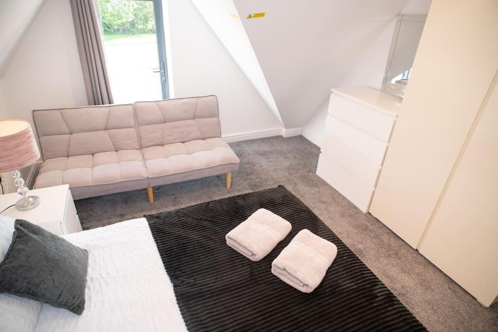 Rosey Lodge -1Bedroom Cousy Flat - Parking, Netflix, Wifi - Close To Blenheim Palace & Oxford - F5 Kidlington Luaran gambar